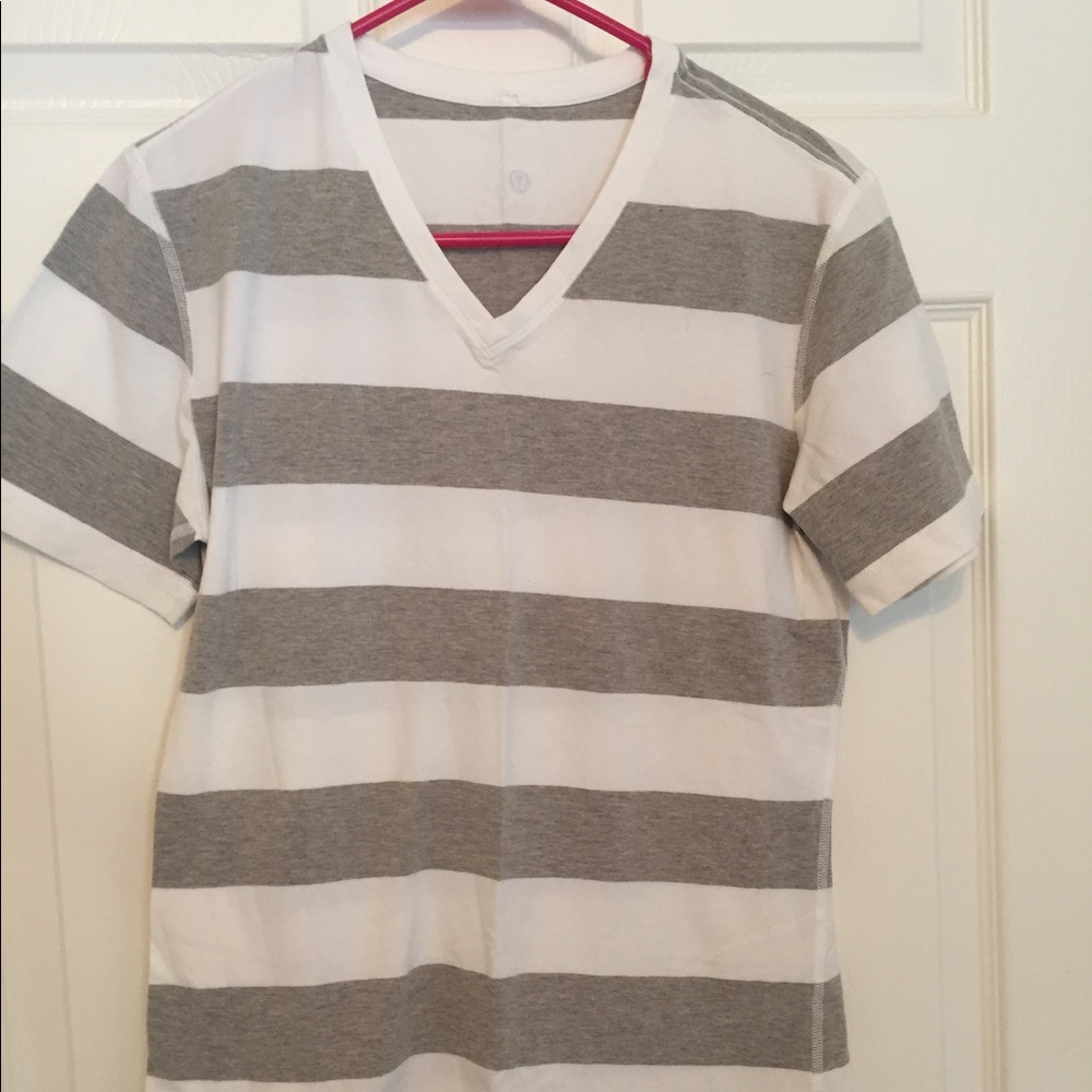 MENS vneck lululemon
