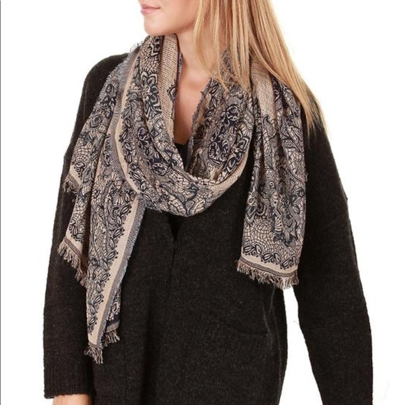 Burgundy Flower Pattern Jacquard Oblong Scarf - Picture 3 of 3