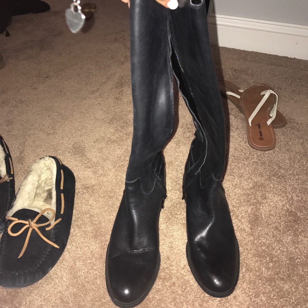 Brand new BCBG leather boots