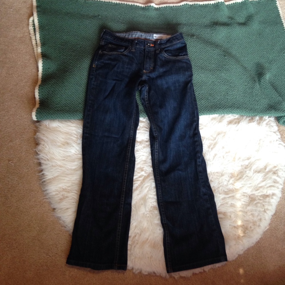 Lee jeans relaxed straight fit.