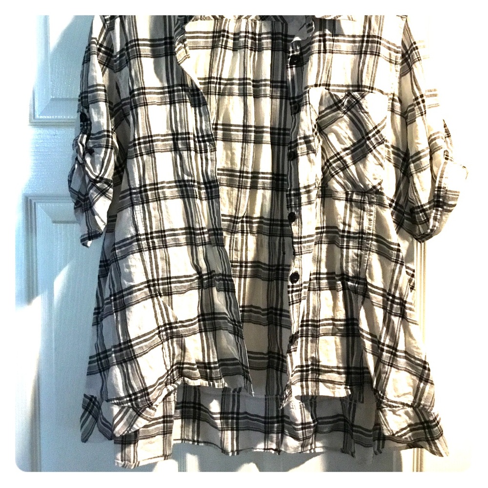 Black and white button shirt, lucky brand