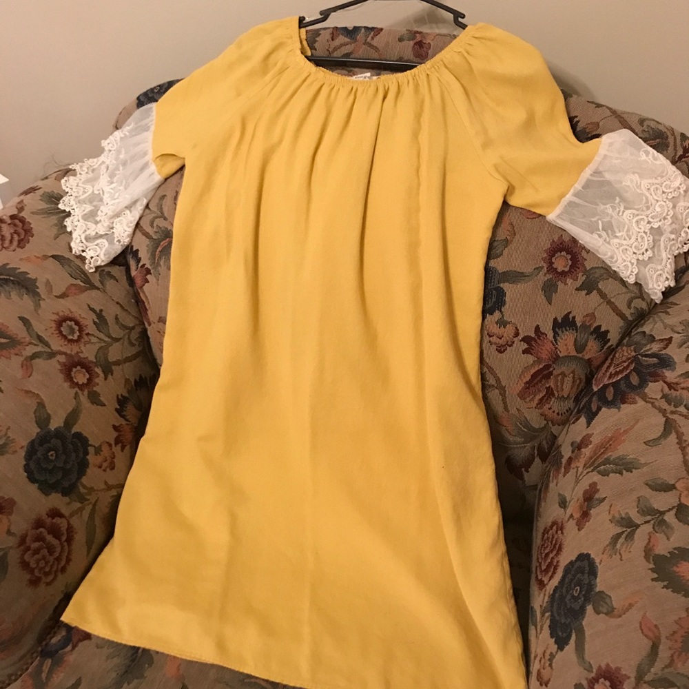 Very pretty yellow dress made by Umgee