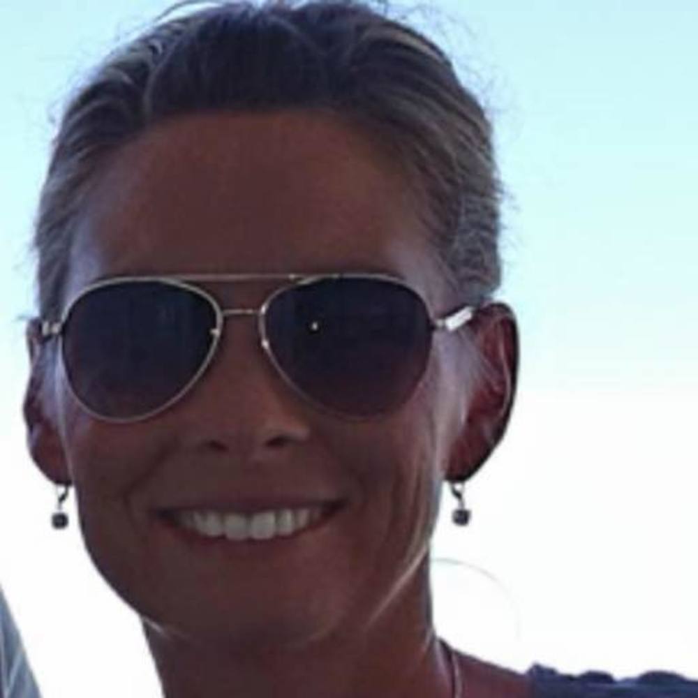 Meet your Posher, Medea