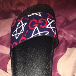 Gucci Men's Pursuit slides only selling from app