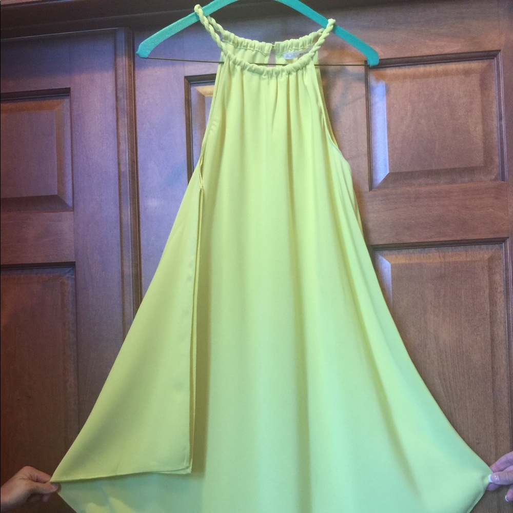 Yellow dress