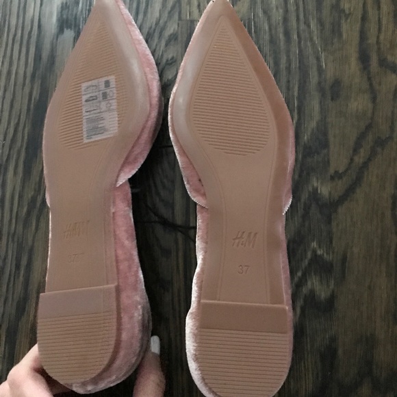 Brand new pointy velvet flats - Picture 2 of 3