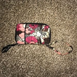 Vera Bradley smartphone wristlet