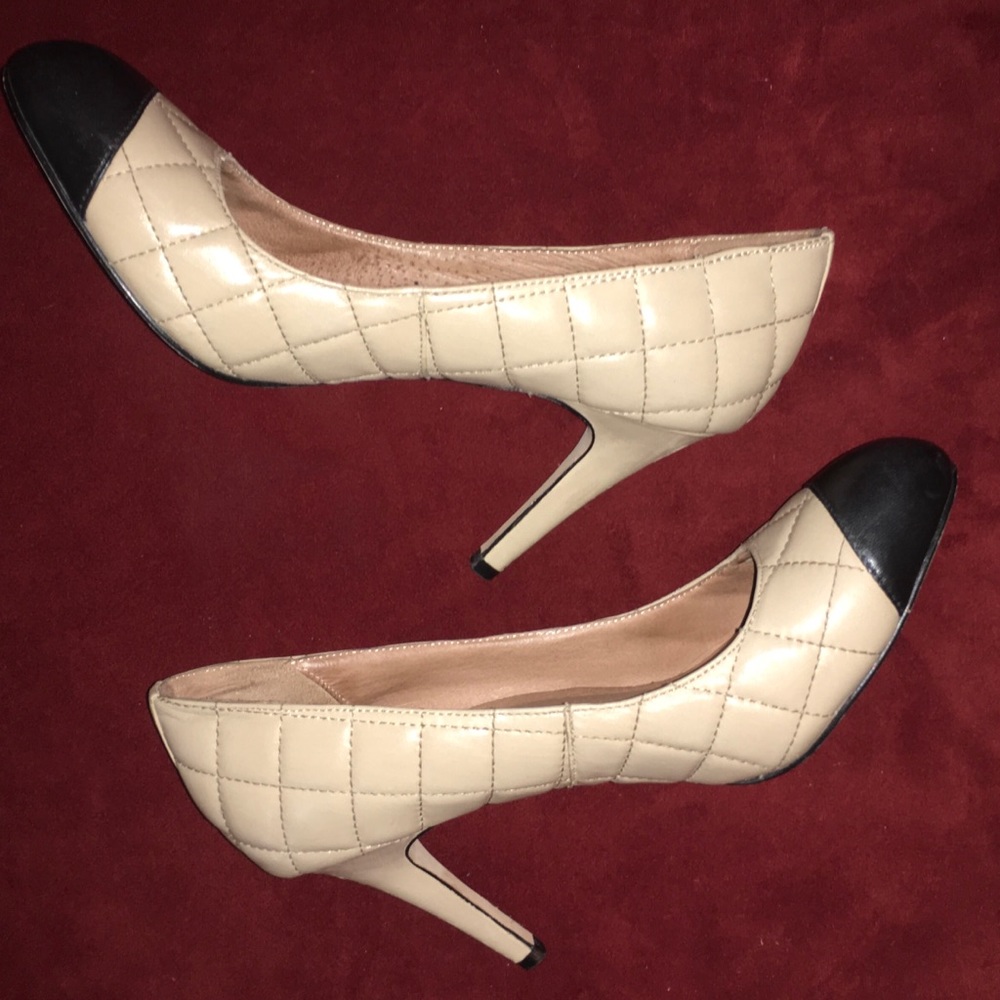 Black and Tan Corso Como Heels