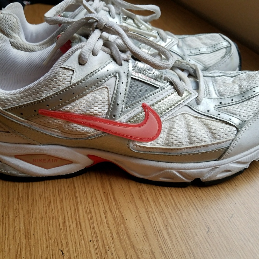 Nike running shoes size 9.5