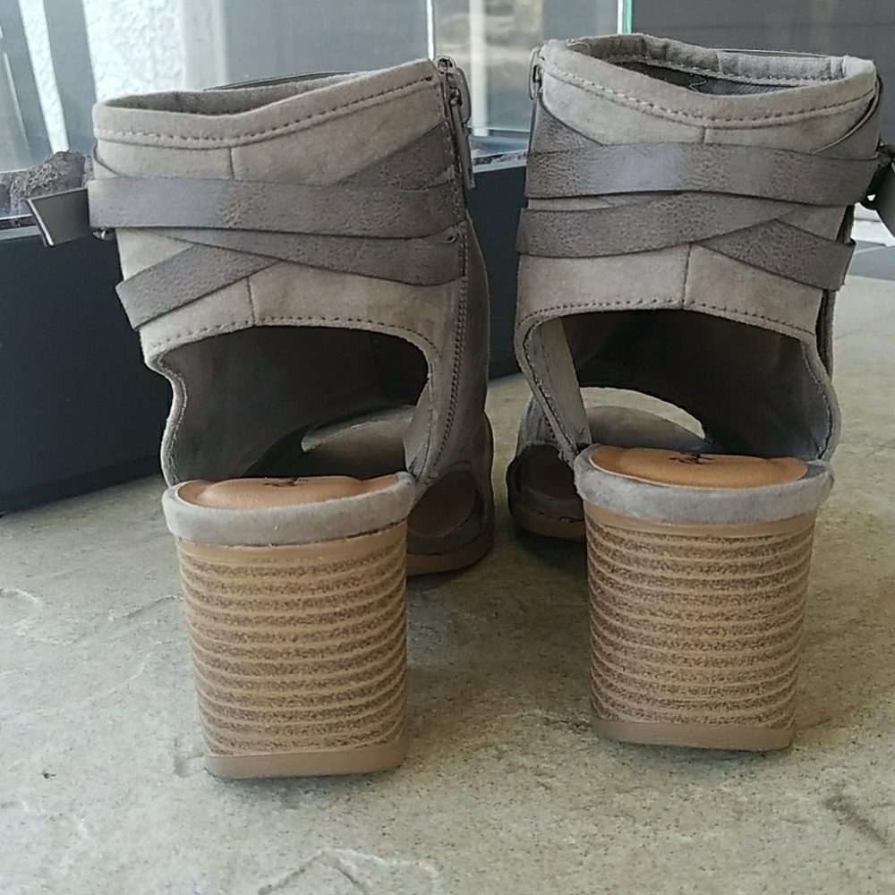 Qupid Heeled Open Toe Sandals - Picture 6 of 8