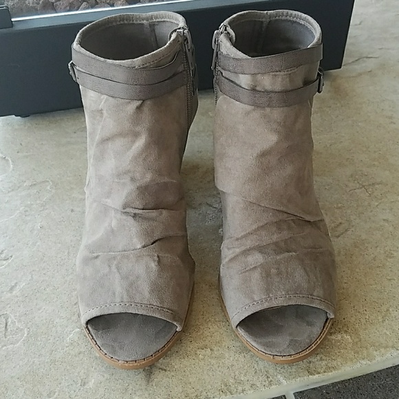 Qupid Heeled Open Toe Sandals - Picture 2 of 8