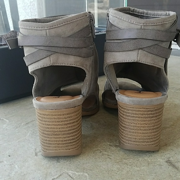 Qupid Heeled Open Toe Sandals - Picture 6 of 8