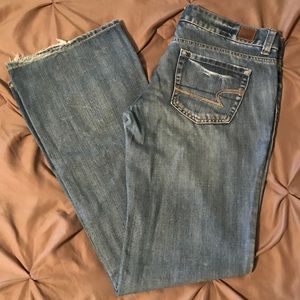 American Eagle "Favorite Boyfriend" Jean Size 6R