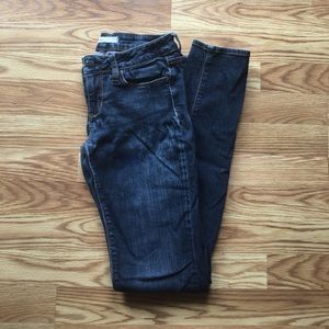 Bullhead Black dark wash skinny jeans
