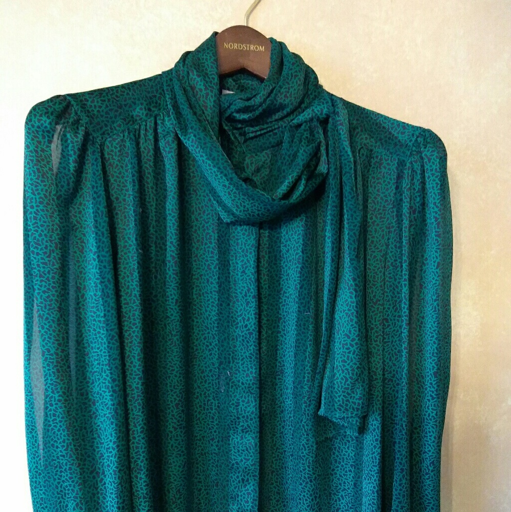 Vintage Secretary blouse, bow tie front