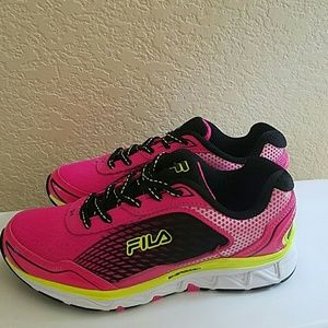 FILA girl running shoes