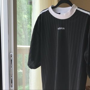 $10 SALE!! Large Vintage Adidas Men's Soccer T