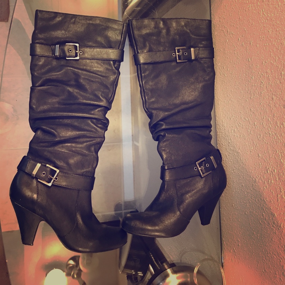 Jessica Simpson black boots