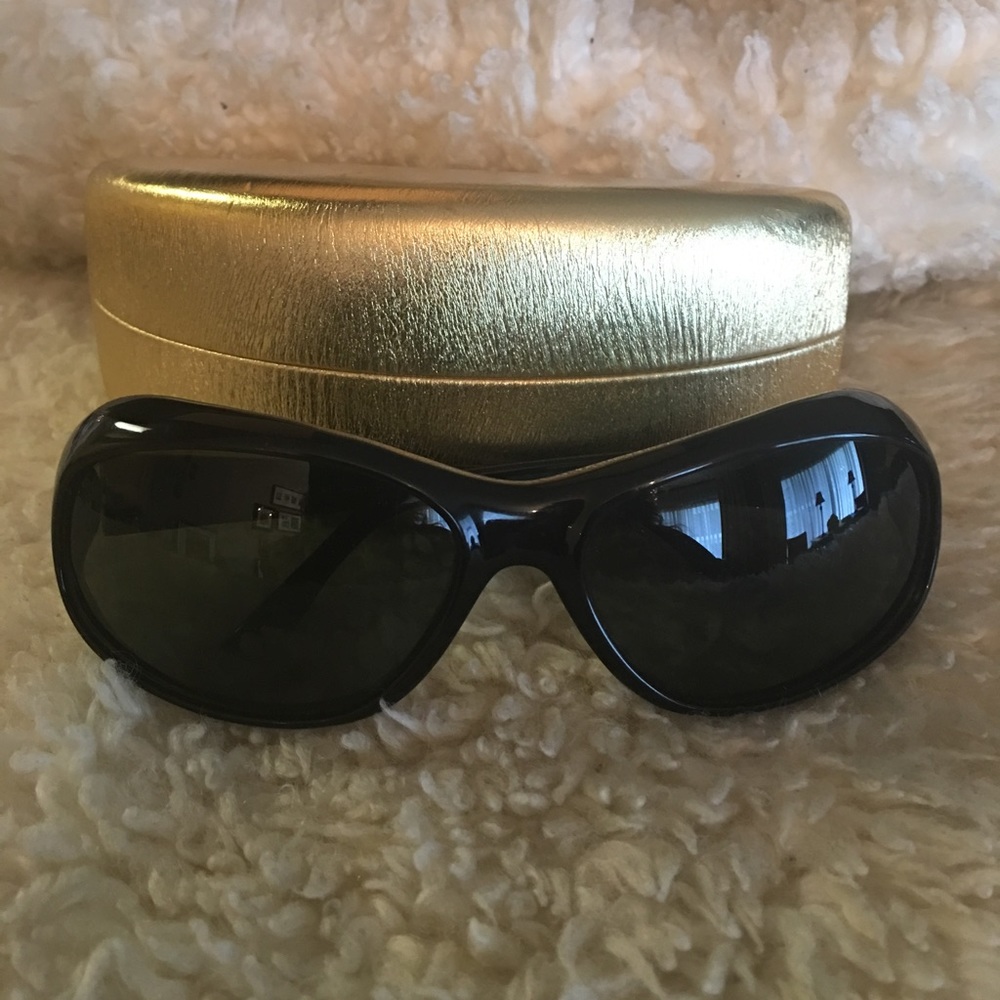 ‼️⭐️SOLD⭐️‼️Kenneth Cole Sunglasses