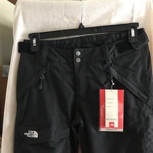 Brand new North Face snow pants size small/ petite