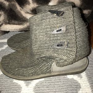 Bear paw knit boots