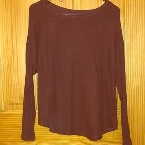 Lightweight scoopneck maroon sweater.