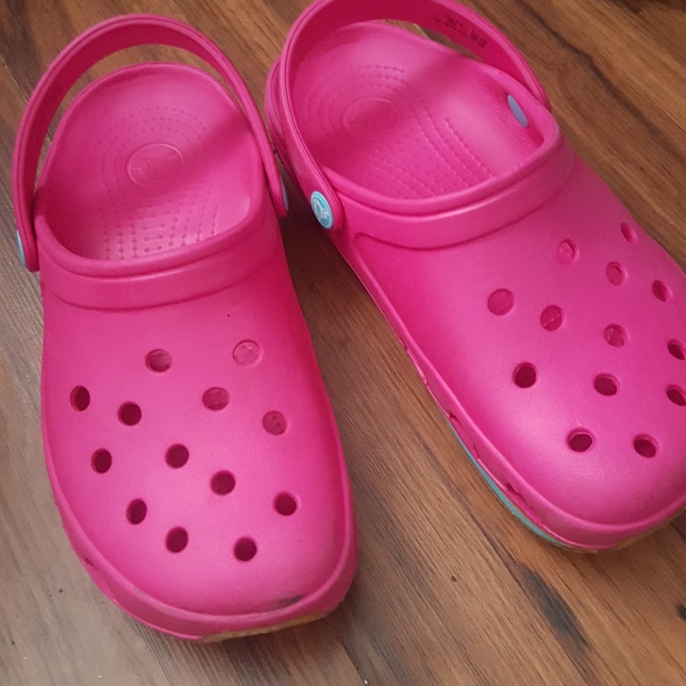 Pink crocs