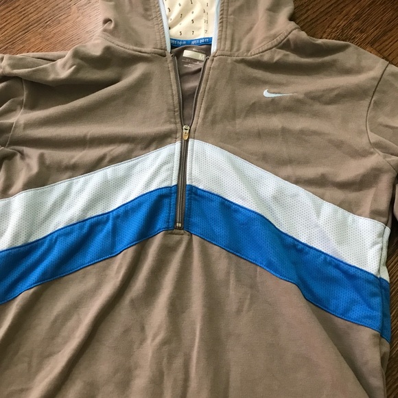Women's quarter zip from Nike size medium - Picture 2 of 3