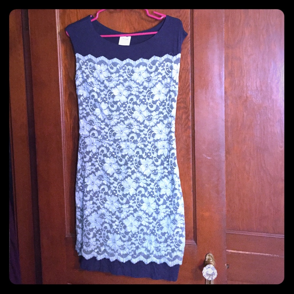 Decode 1.8 lace dress