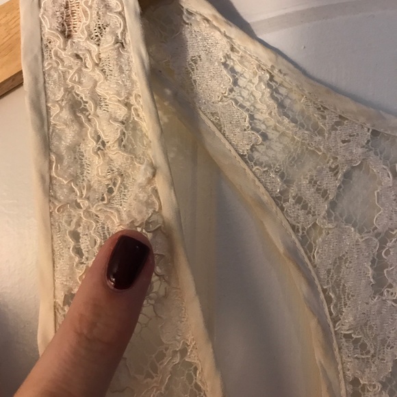 Aritzia | Wilfred | Lace Racerback - Picture 5 of 7