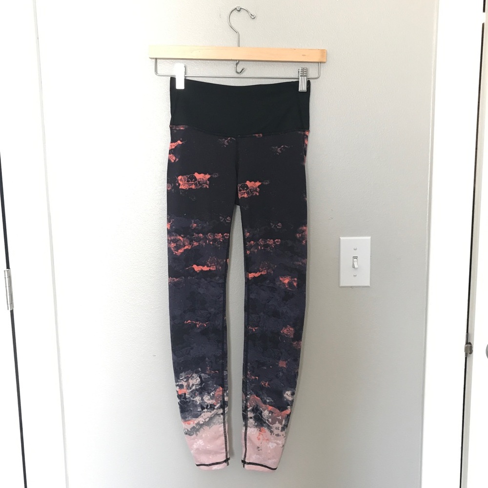Lululemon bra + legging