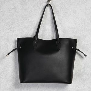 Black tote bag