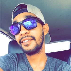 Meet your Posher, Robert