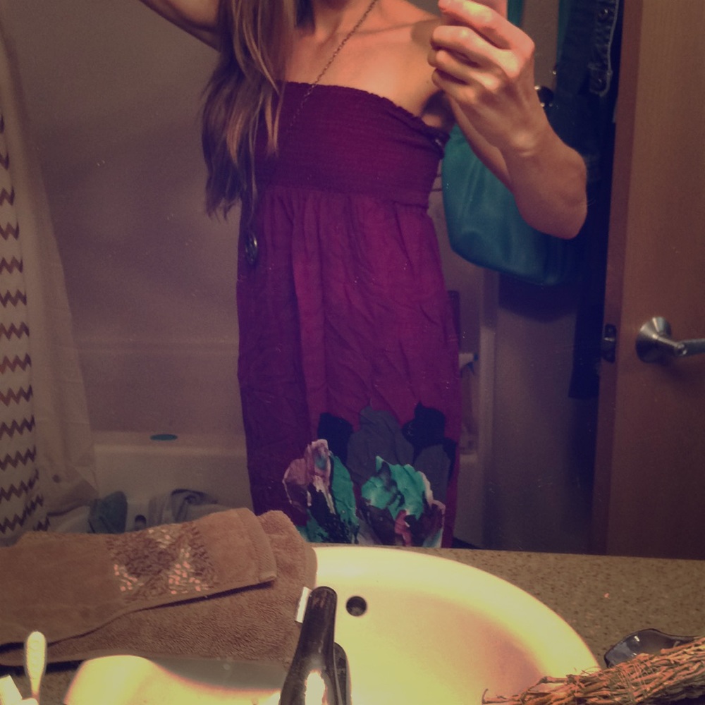 Women's strapless dress