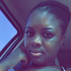 Meet your Posher, Nikole