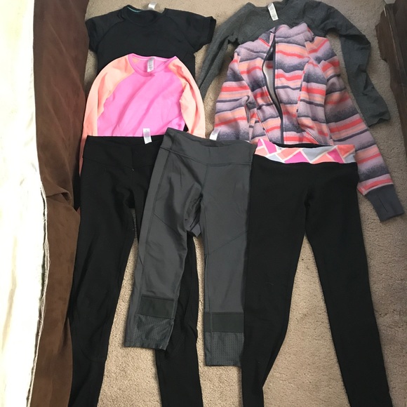 ivivva LOT - Picture 2 of 8