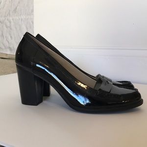 Bandolino Black Patent Heels