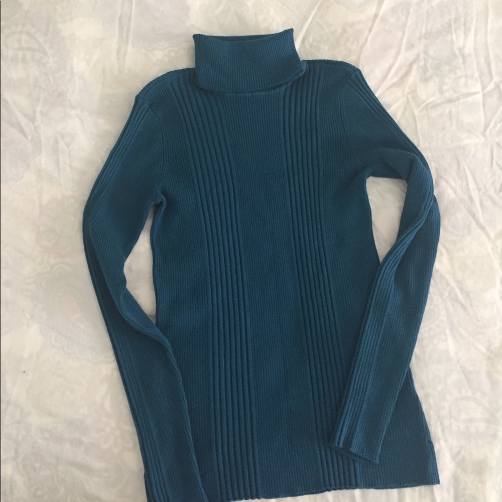 Carolyn Taylor Turtleneck - Size M