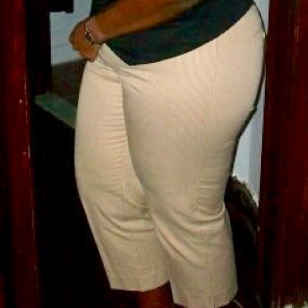 Pinstripes beige capri pants