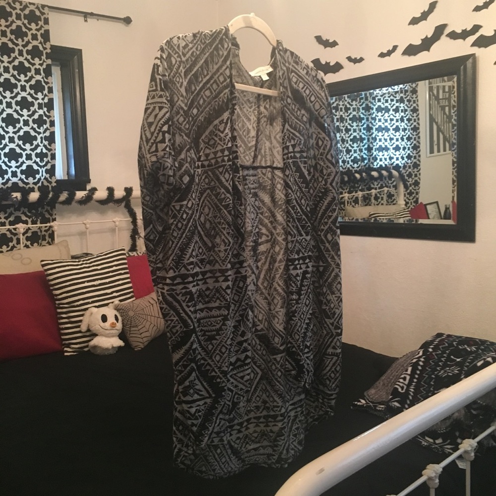 Black and grey kimono