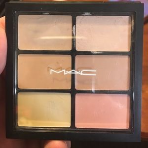 MAC pro conceal and correct palette in light