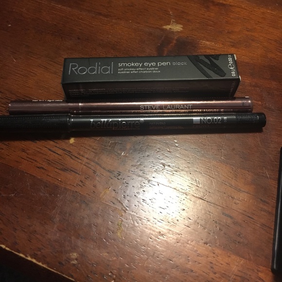 Eye Makeup bundle - Picture 2 of 8
