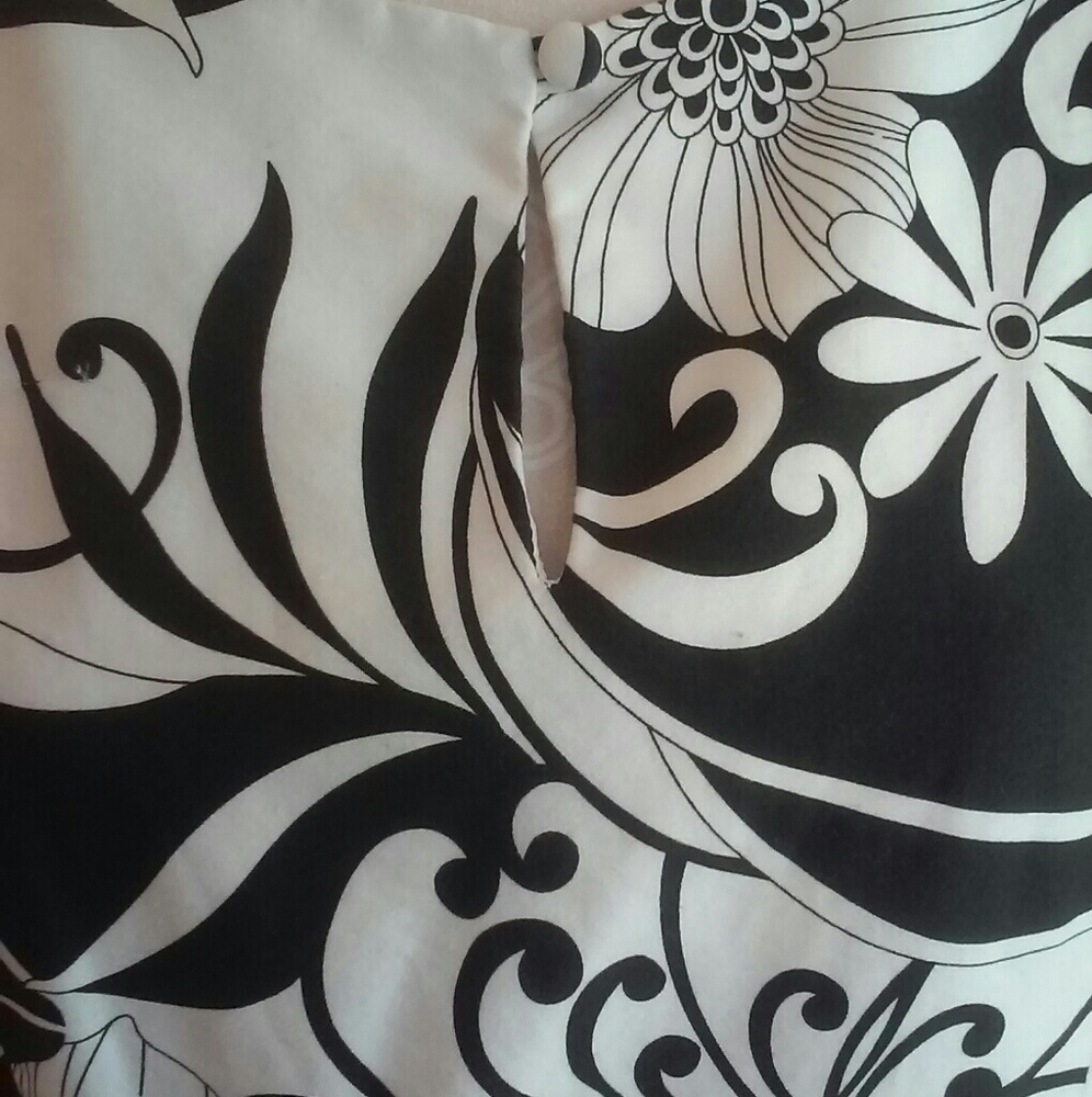 Dress - Picture 4 of 6