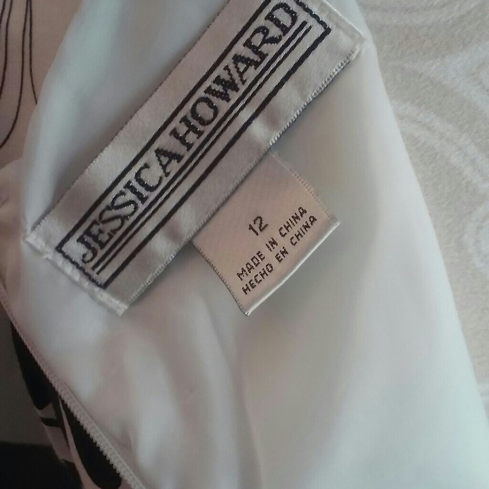 Dress - Picture 5 of 6