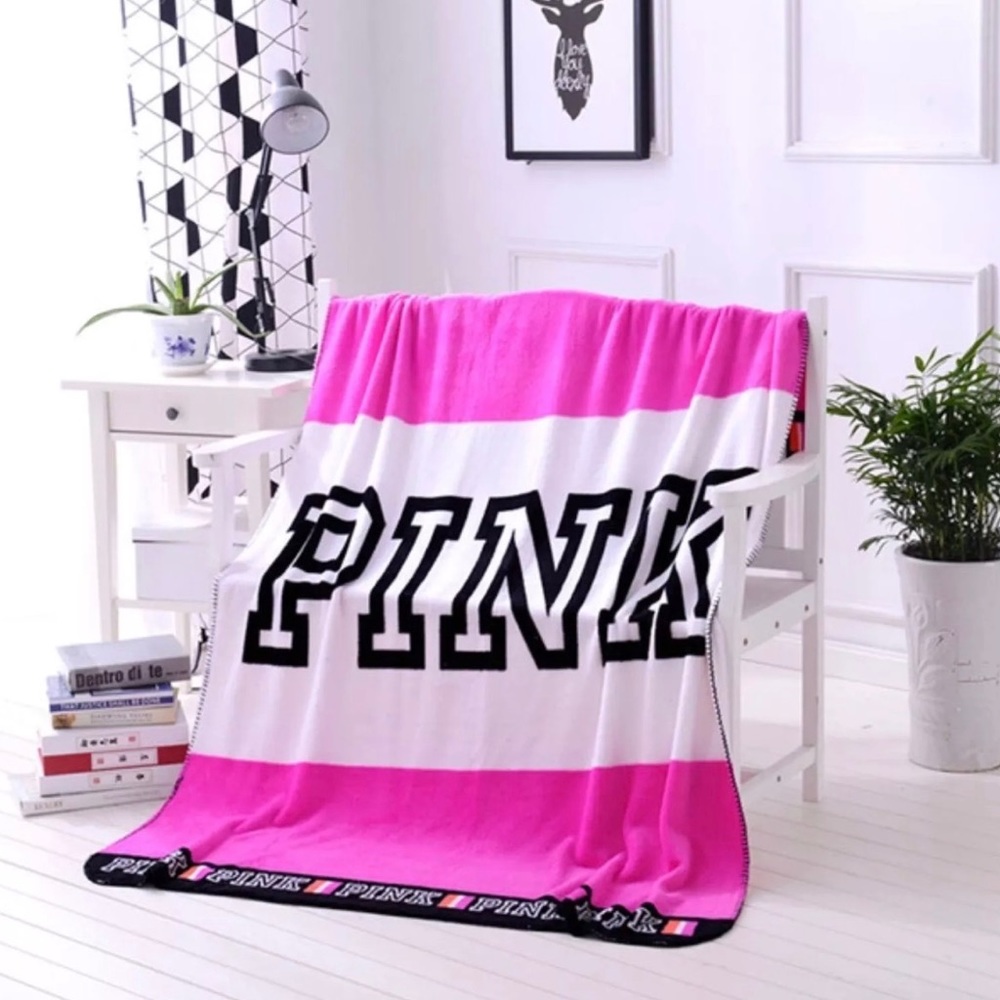 VS PINK Sherpa Blanket