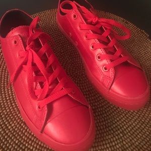 Red Converse!