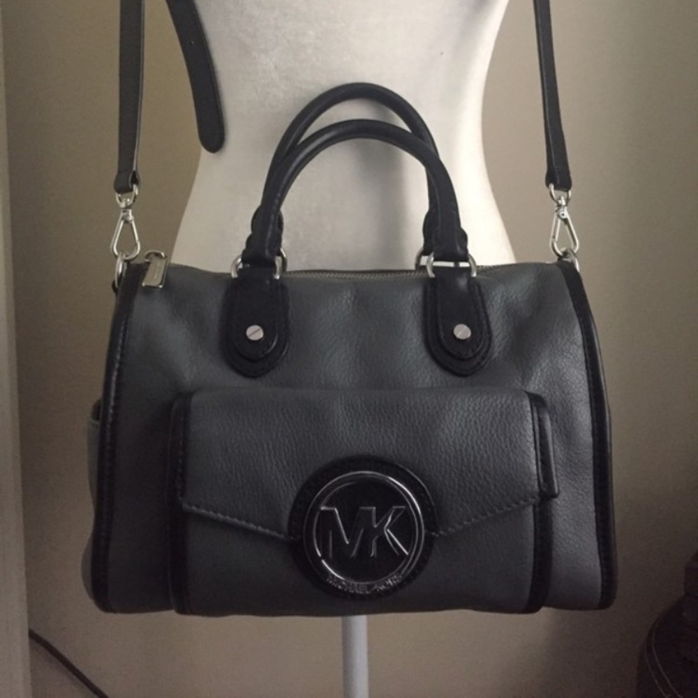 Michael Kors Bucket Bag
