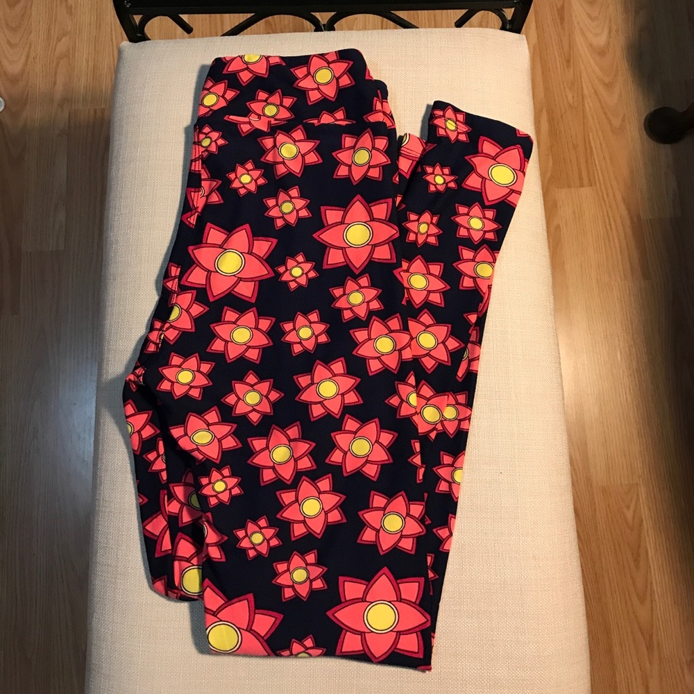 FINAL SALE: NWT Lularoe Leggings!