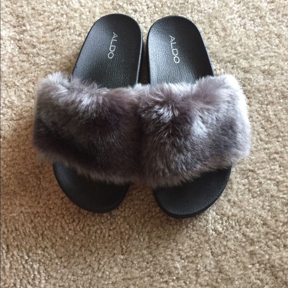 Aldo - Grey Faux Fur Sandals - Size 9