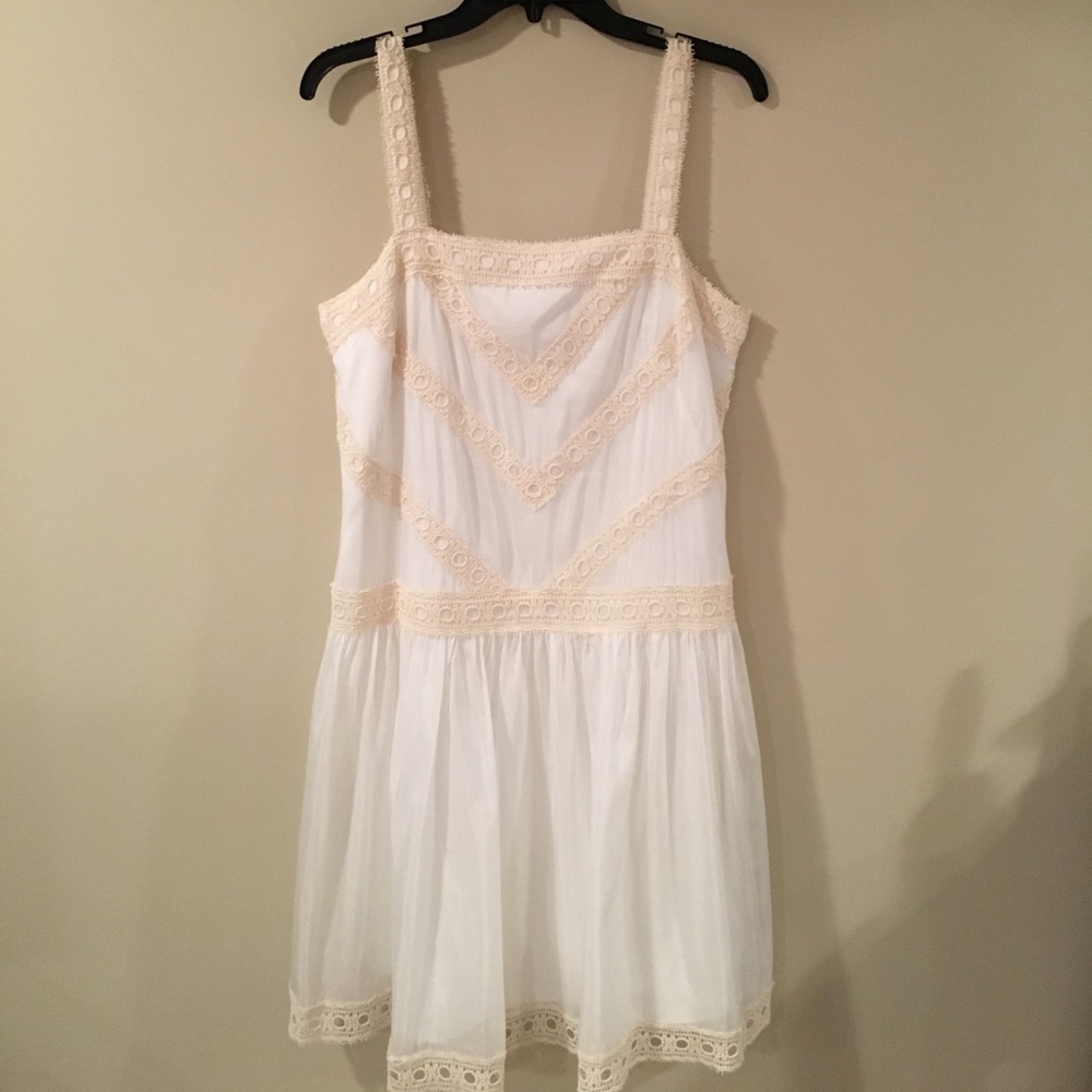 Ann Taylor White Dress Size 10
